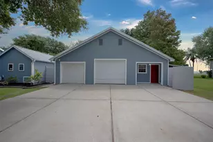 435 3rd St, Dickinson, TX 77539 - Photo 38