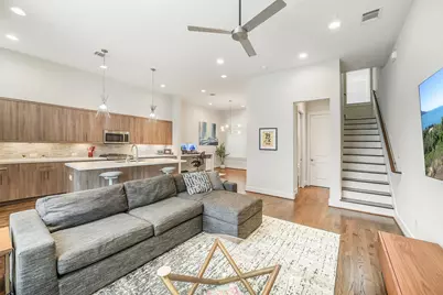 1004 California Street #203, Houston, TX 77006 - Photo 10