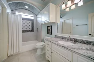 6004 Lake St, Houston, TX 77005 - Photo 32