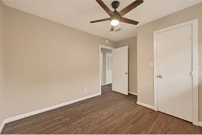 11206 Huggins Drive, Houston, TX 77035 - Photo 16