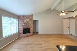 2702 N Brompton Dr, Pearland, TX 77584 - Photo 4