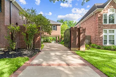 1734 Forestlake Drive, Sugar Land, TX 77479 - Photo 34