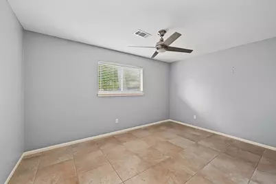 9319 Fairdale Lane, Houston, TX 77063 - Photo 18