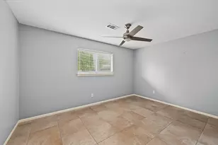 9319 Fairdale Ln, Houston, TX 77063 - Photo 18