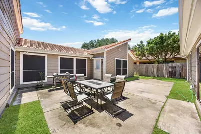 5942 Caruso Forest Drive, Houston, TX 77088 - Photo 20