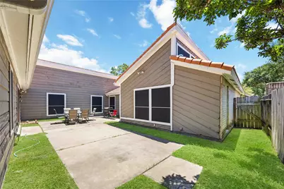 5942 Caruso Forest Drive, Houston, TX 77088 - Photo 22