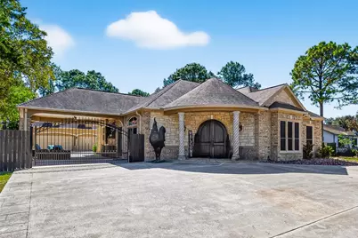 1005 Lewis, Kemah, TX 77565 - Photo 2
