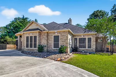 1005 Lewis, Kemah, TX 77565 - Photo 4