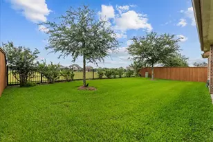 2731 Ahnya Ln, League City, TX 77573 - Photo 28