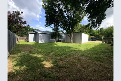 800 N Fannin Avenue, Cameron, TX 76520 - Photo 18