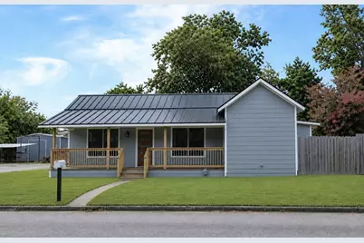 800 N Fannin Avenue, Cameron, TX 76520 - Photo 1