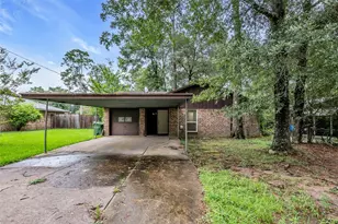 1303 S Fenner Ave, Cleveland, TX 77327 - Photo 2
