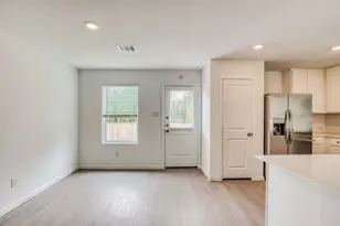 343 Parkin Ct, Conroe, TX 77303 - Photo 6