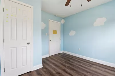 122 E James Street, Baytown, TX 77520 - Photo 30