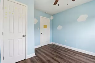 122 E James St, Baytown, TX 77520 - Photo 30