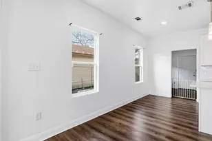 122 E James St, Baytown, TX 77520 - Photo 14