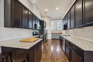 615 W 24th St, Houston, TX 77008 - Photo 8