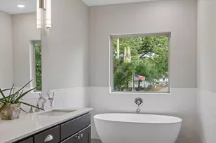 5211 Amber Sunrise Dr, Houston, TX 77018 - Photo 28