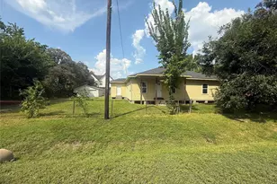 8033 Kenton St, Houston, TX 77028 - Photo 6