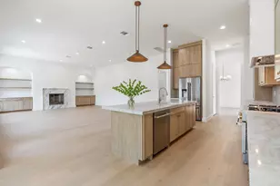 4009 Newshire Dr, Houston, TX 77025 - Photo 8