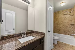 205 Bailey Brook Ln, Dickinson, TX 77573 - Photo 32