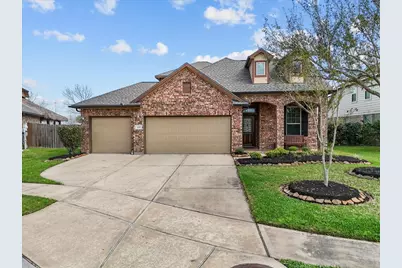 205 Bailey Brook Lane, Dickinson, TX 77573 - Photo 2