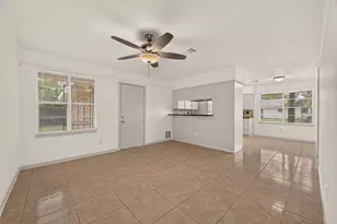 1003 Eastlake St, Houston, TX 77034 - Photo 8