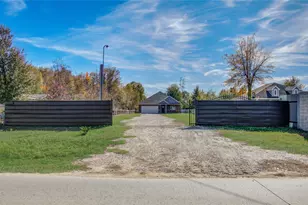 898 Rd 3556, Cleveland, TX 77327 - Photo 1