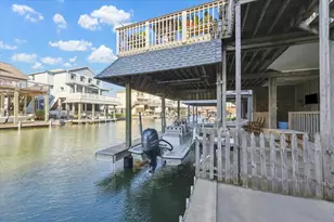 422 Windward Way, Tiki Island, TX 77554 - Photo 34