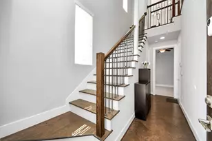 5720 Petty St, Houston, TX 77007 - Photo 2