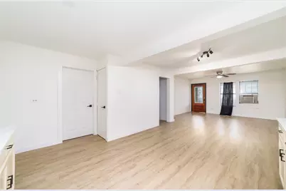 2305 Wilshire Street, Hockley, TX 77023 - Photo 6