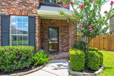 3829 Houston Lake Drive, Pearland, TX 77581 - Photo 4
