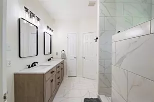 3829 Houston Lake Dr, Pearland, TX 77581 - Photo 18