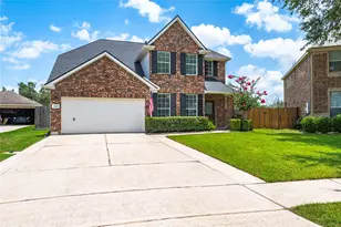 3829 Houston Lake Dr, Pearland, TX 77581 - Photo 2