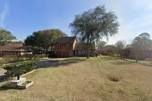10906 White Thorn St St, Houston, TX 77016 - Photo 2