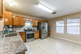 8322 Kingsbridge Meadow Dr, Houston, TX 77083 - Photo 8