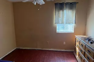 4809 Wenda St, Houston, TX 77033 - Photo 6