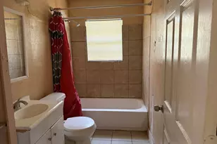 4809 Wenda St, Houston, TX 77033 - Photo 8