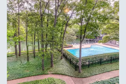 246 Litchfield Lane, Houston, TX 77024 - Photo 20