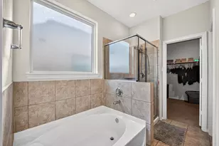 13230 Vallentine Row Dr, Houston, TX 77044 - Photo 46