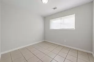 11218 Rebel Rd, Houston, TX 77016 - Photo 10