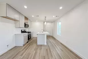 2726 Discovery Trails Ct, Conroe, TX 77301 - Photo 10