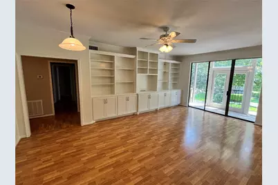 2425 Underwood Street #242, Houston, TX 77030 - Photo 2