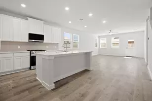 8021 Aquamarine Ct, Texas City, TX 77591 - Photo 6