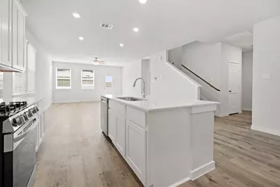 8021 Aquamarine Court, Texas City, TX 77591 - Photo 10