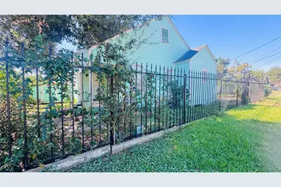 100 Stiles Street, Houston, TX 77011 - Photo 8