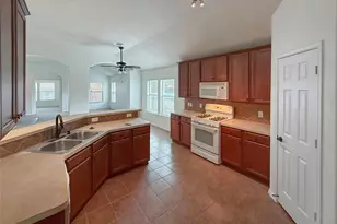 19531 S Village Of Bridgestone Ln, Spring, TX 77379 - Photo 6