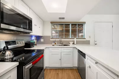 7272 Crownwest Street #7272, Houston, TX 77072 - Photo 8