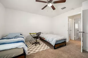 7272 Crownwest St, Houston, TX 77072 - Photo 16
