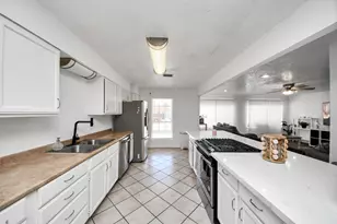 7414 Battlewood Dr, Houston, TX 77040 - Photo 6